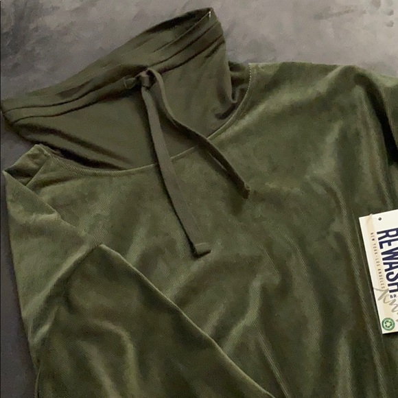 Outerwear - Picture 2 of 4